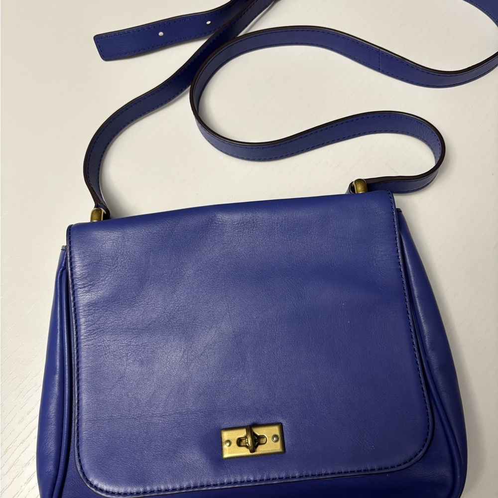 Elegant Blue Shoulder Bag